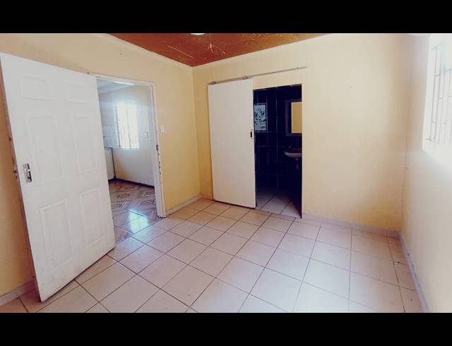 2 BEDROOM FREESTANDING FOR SALE IN BAKERVILLE HEIGHTS